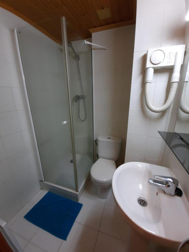 Bathroom 4, Altissim Apartments, Pyrénées-Orientales