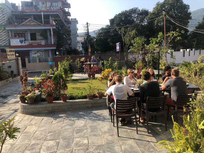 Food & Drinks 5, Hotel Guru, Gandaki