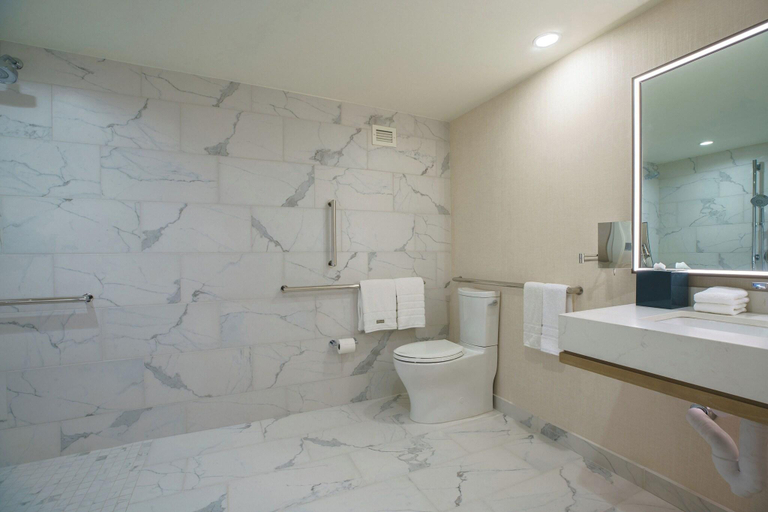 Bathroom 14