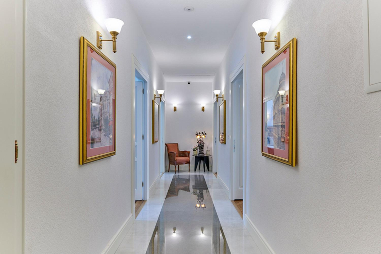 Lobby 4, Casa Dei Fiori, Pula