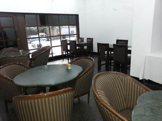 Food & Drinks, Pals Hotel, Mumbai City