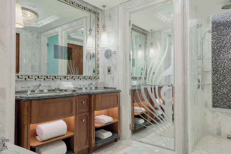 Bathroom 19