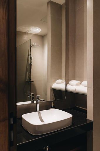 Bathroom 21