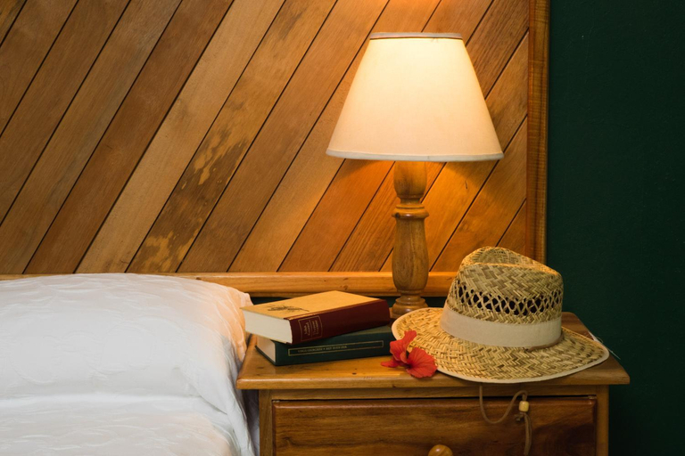Bedroom, Legends Beach Resort
