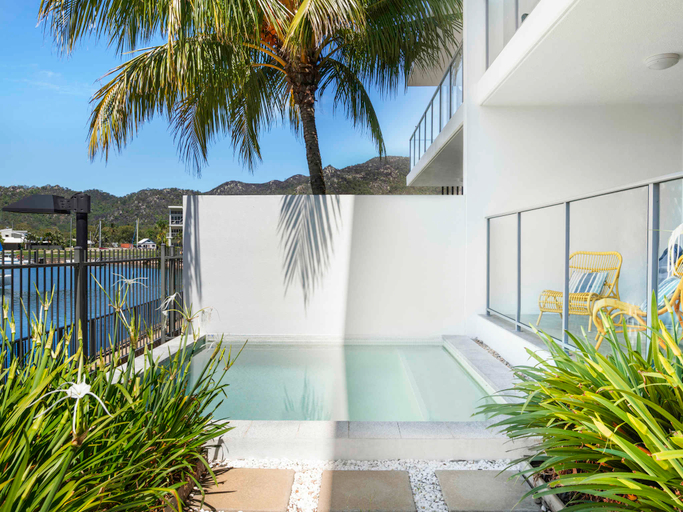 Swimming Pool 27