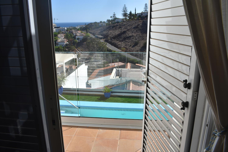 Balcony/terrace 5, El Quijote with private heated pool, Las Palmas