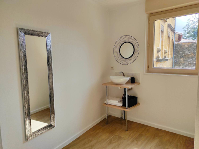 Bathroom, Appartement Jarnioux - Les Meubles des Pierres Dorees, Rhône