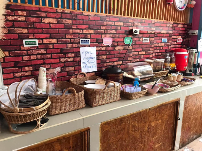 Food & Drinks 3, บ้านเนวี่ เกาะล้าน, Pattaya