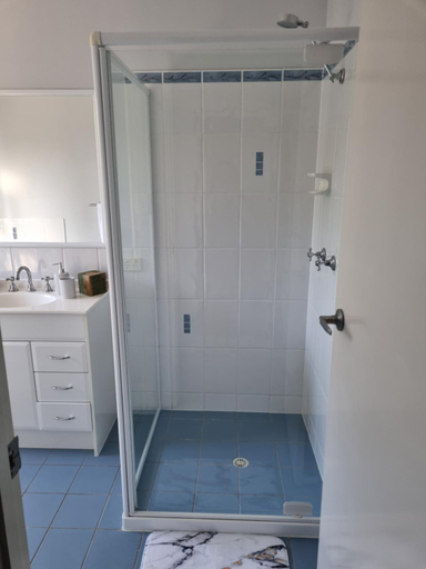 Bathroom 3, BLK Stays Guest House Deluxe Units Morayfield, Morayfield