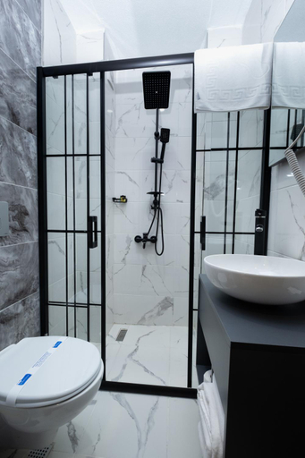 Bathroom 5, Fly Point Airport Hotel, Arnavutkoy