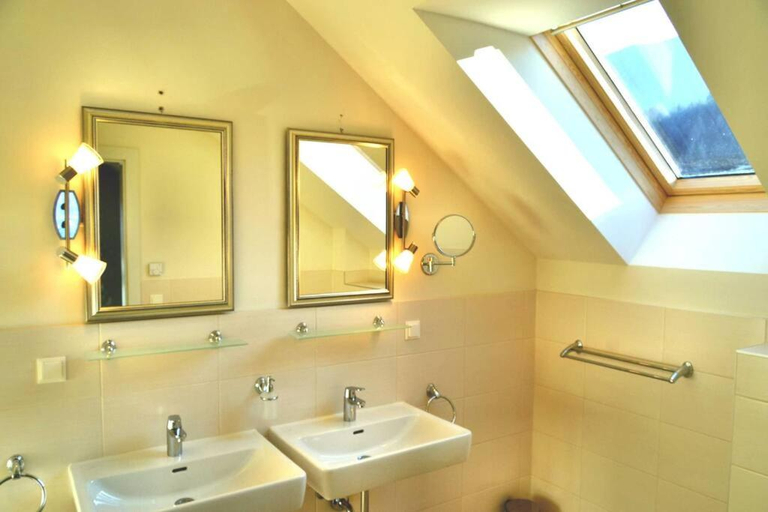 Bathroom 2, quiet and central Luxury Villa "Juwel " with Sauna in a beautiful valley, Tamsweg