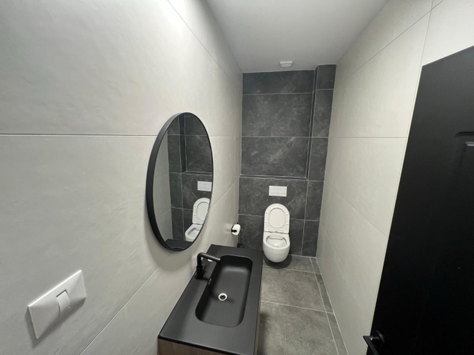 Bathroom 3, בוטיק רפאל Boutique Rafael
