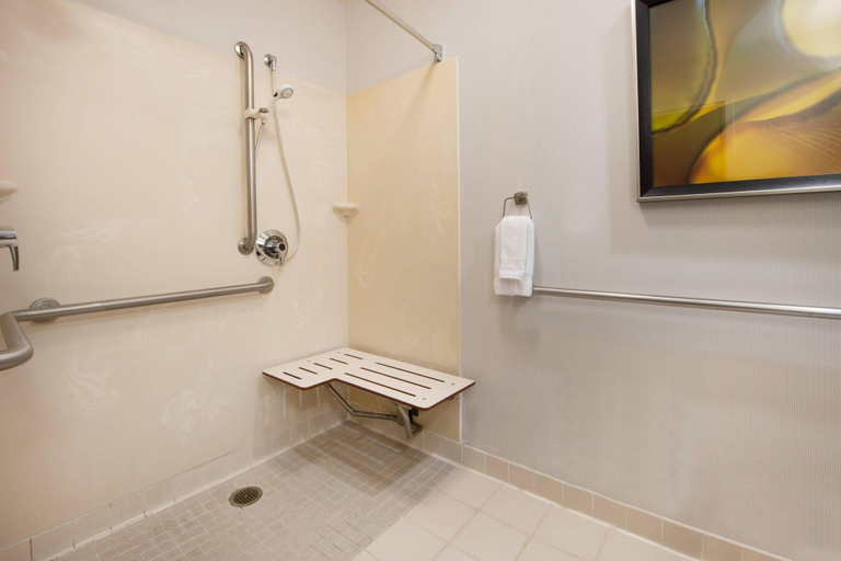 Bathroom 14