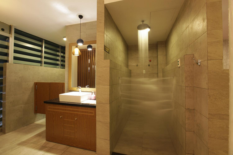 Bathroom 3, Minh Tam Hotel & Spa 3/2, District 10