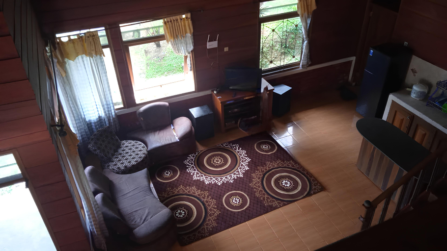 Others 5, Villa Mozes Cilember, Bogor