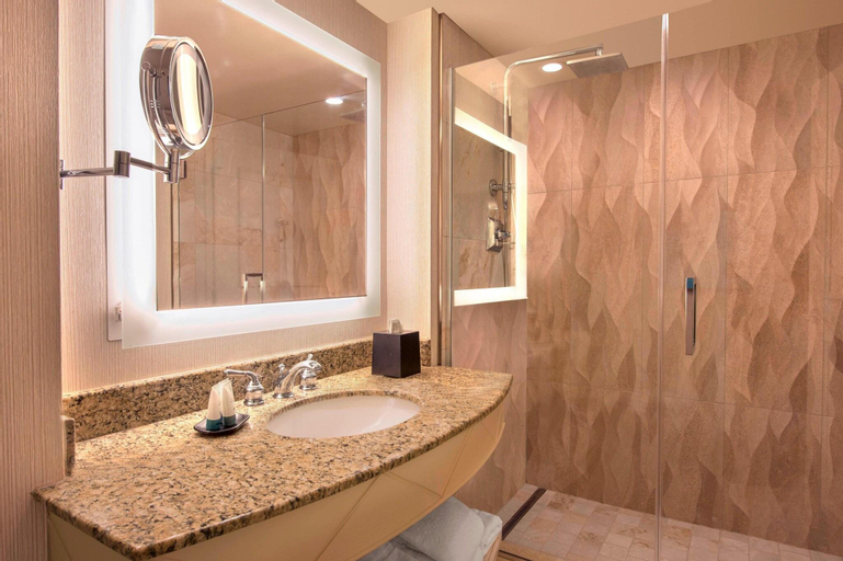 Bathroom 14