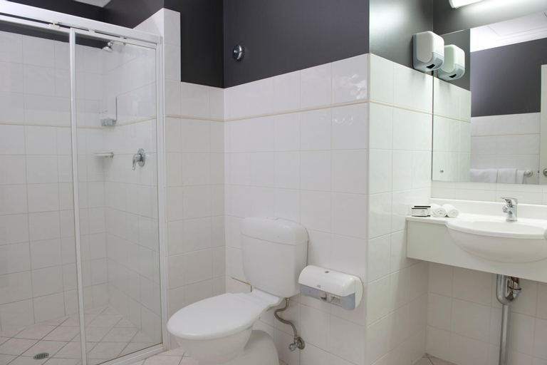 Bathroom 4