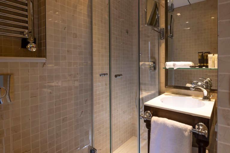 Bathroom 5, Hotel Vinci Due and Spa, Paris