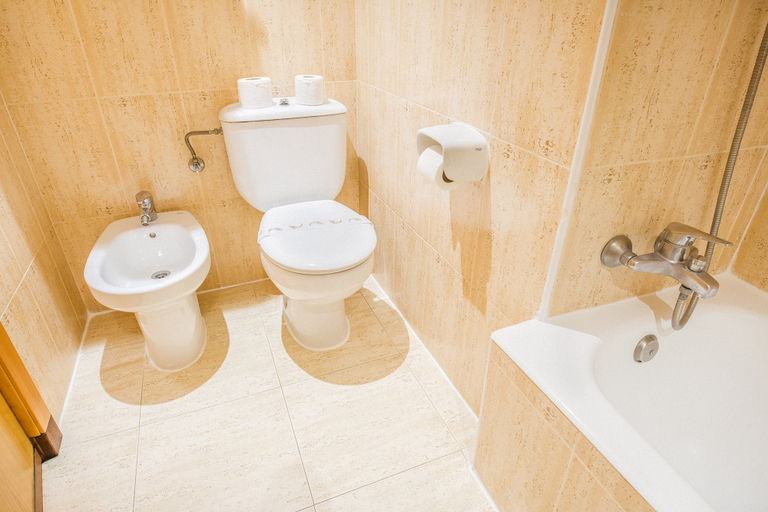 Bathroom 3, Hotel Jaime I, Tarragona