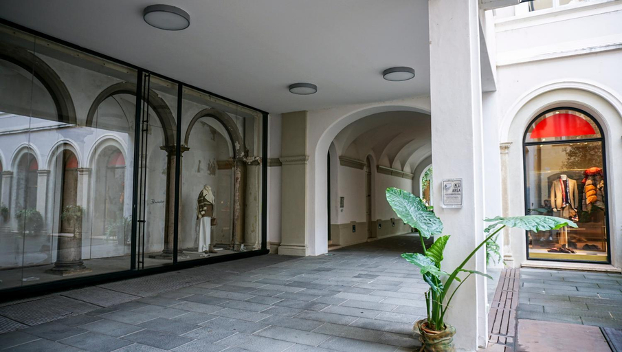 Others 3, Residenze Umberto I, Mantua