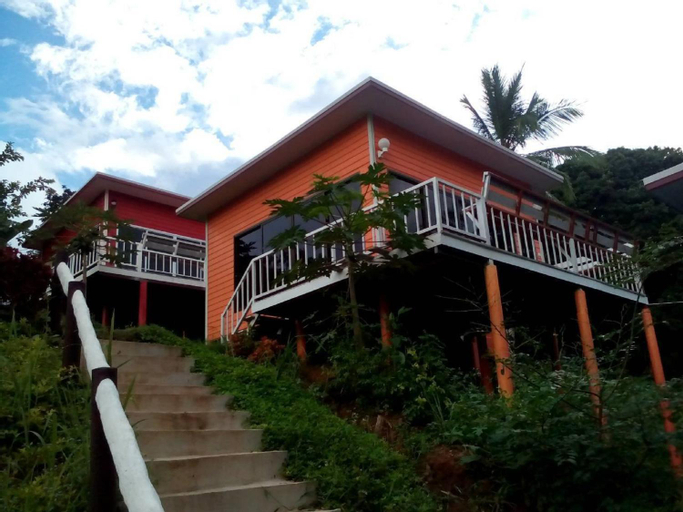 Exterior 6