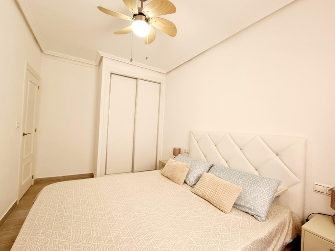 Bedroom 2, Elegant apartment in an excellent area, Alicante