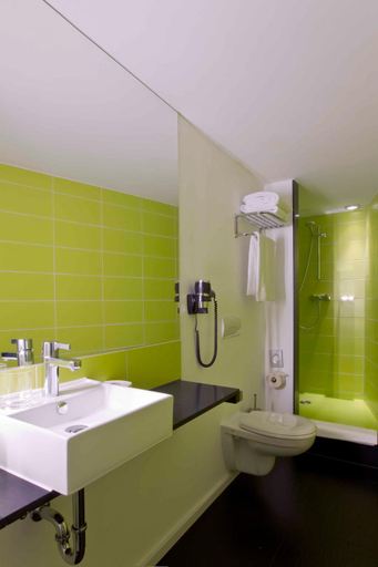 Bathroom 3, Hotel Gat Point Charlie, Berlin