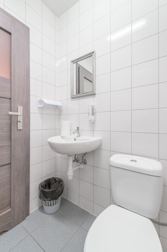 Bathroom 3, Noclegi Na Koncu Swiata Bielpon, Przemyśl City