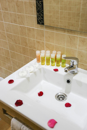 Bathroom 4, Hotel Suite Martil, Tétouan