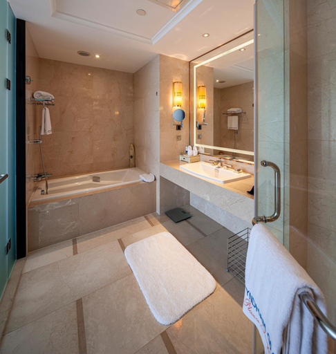 Bathroom 5, Wyndham Grand Plaza Royale Changsheng Jiangyin, Wuxi