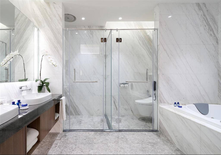 Bathroom 22