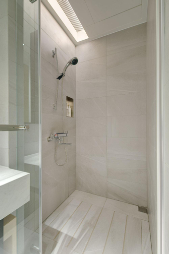 Bathroom 6