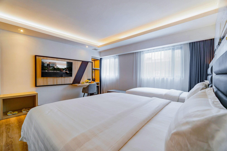 Bedroom 3, Yello Hotel Harbour Bay, Batam