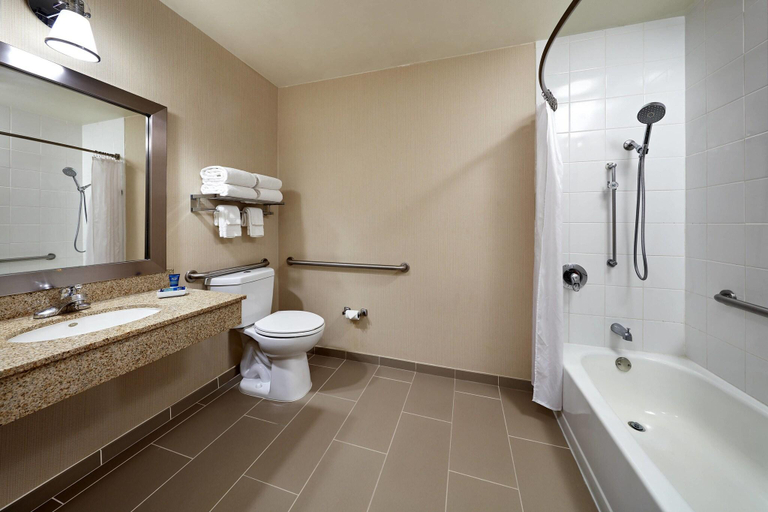 Bathroom 26