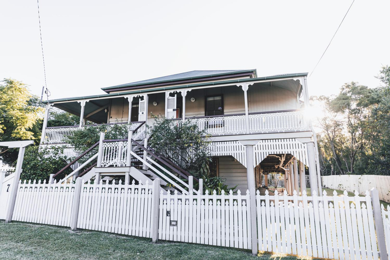 Ipswich Central Colonial 4&2 house + 2&1 apartment, Ipswich - Central