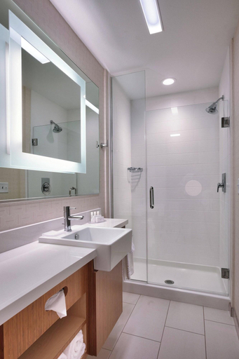 Bathroom, SpringHill Suites Coeur d'Alene, Kootenai