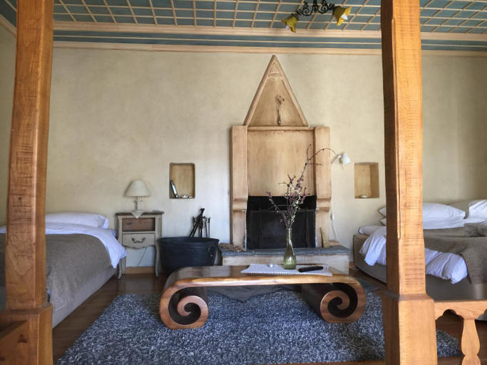 Bedroom 3, Artsistas Houses, Epirus