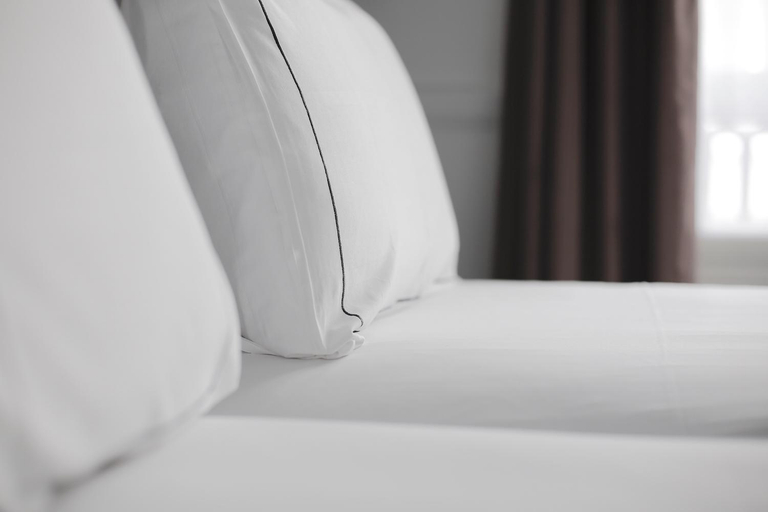 Bedroom 3, Etoile Trocadero, Paris