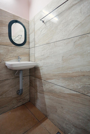 Bathroom 4, Chakalakkal Residency, Wayanad