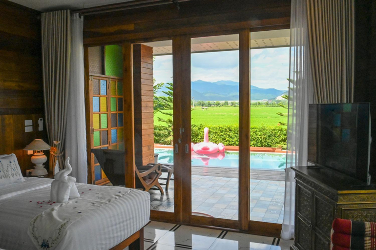 Bedroom 8