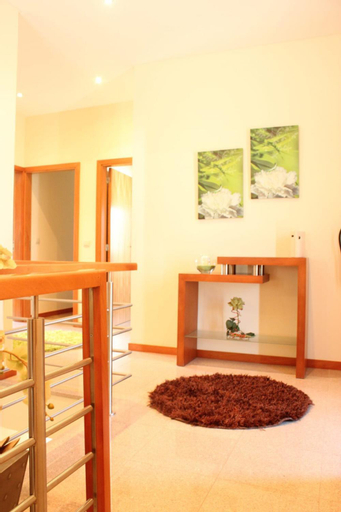 Others 5, Villa 315, Barcelos