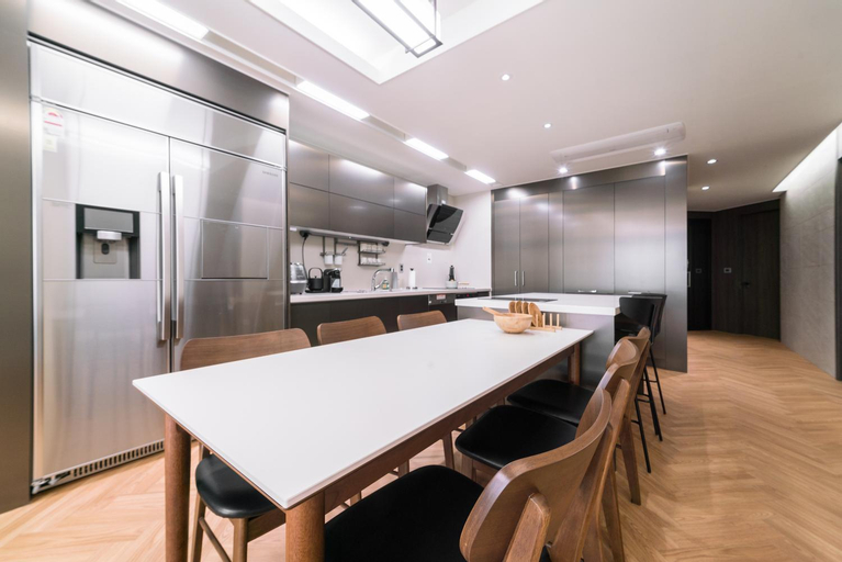 Dining Room 6