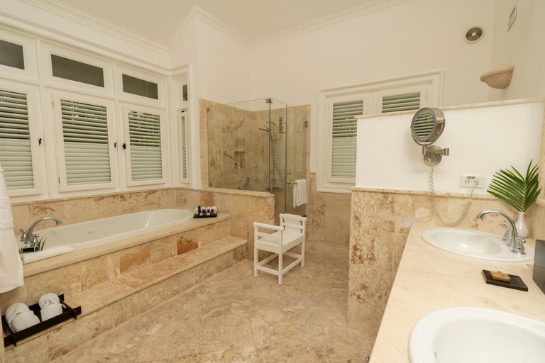 Bathroom 4, Tortuga Bay, Salvaleon de Higuey