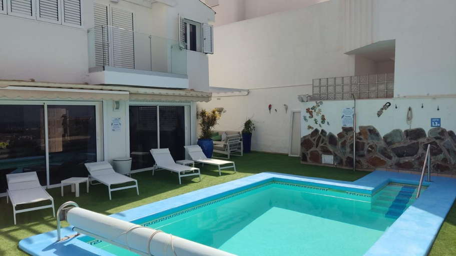 Exterior view 4, El Quijote with private heated pool, Las Palmas