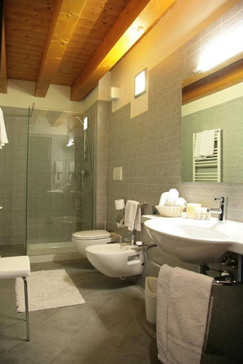 Bathroom 4, Albergo Corte della Rocca Bassa, Verona