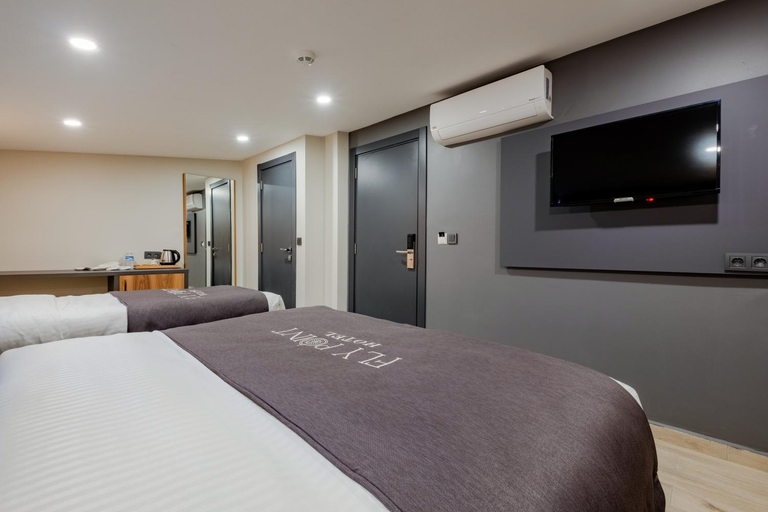 Bedroom 4, Fly Point Airport Hotel, Arnavutkoy