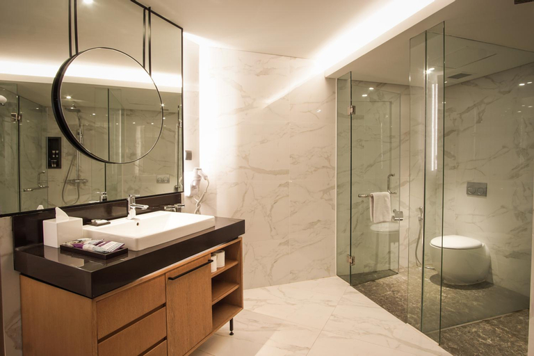 Bathroom 7