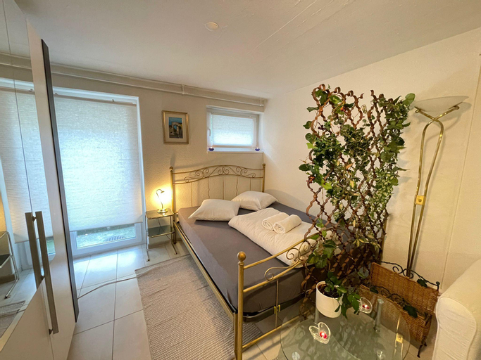 beautiful place cozy super fast wifi 3 min from the river, Basel