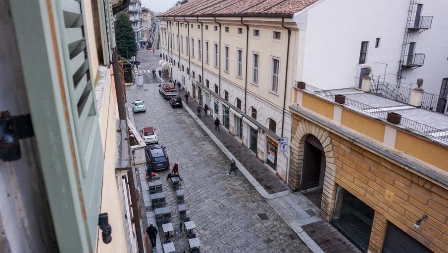 Others 5, Residenze Umberto I, Mantua