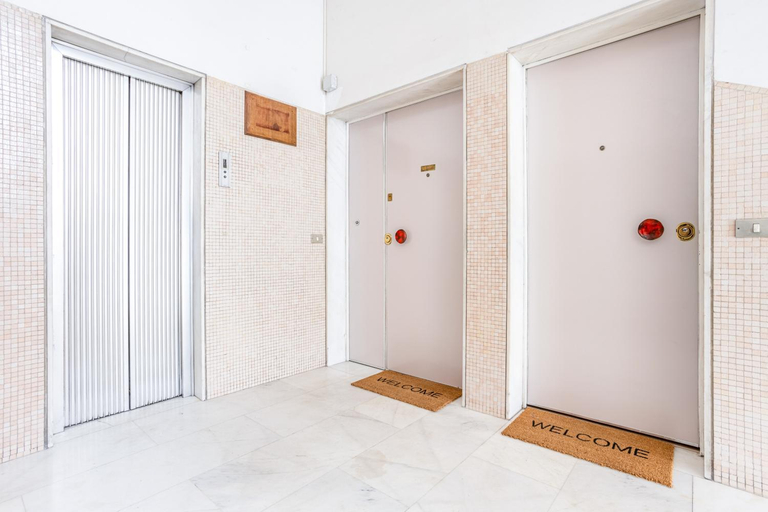 Others 3, GuestHost - Vomero Deluxe Apartments, Napoli